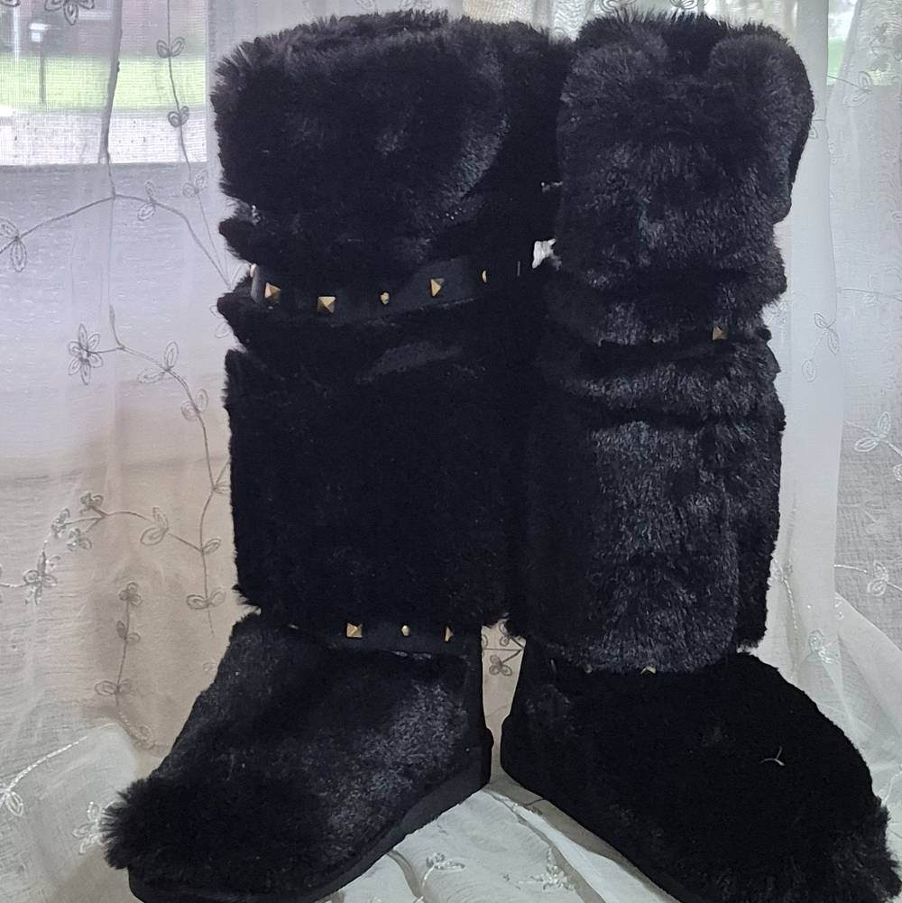 Shoe Dazzle Black Or White Faux Fur Studded Boots (Price For 1 Pair)